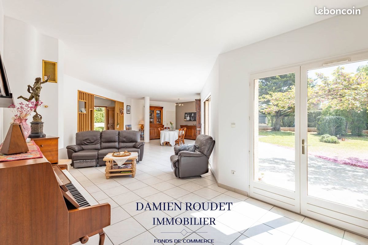 Maison à vendre, 240m², Frontonas