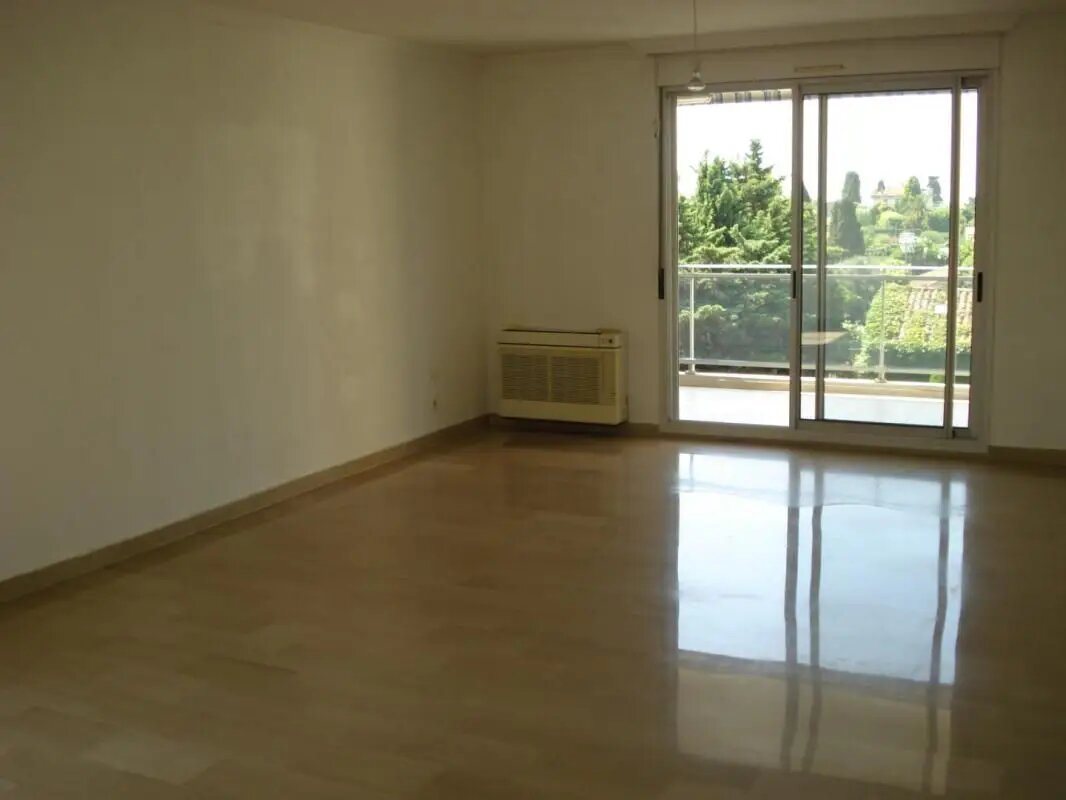 Appartement à louer, 84m², Antibes