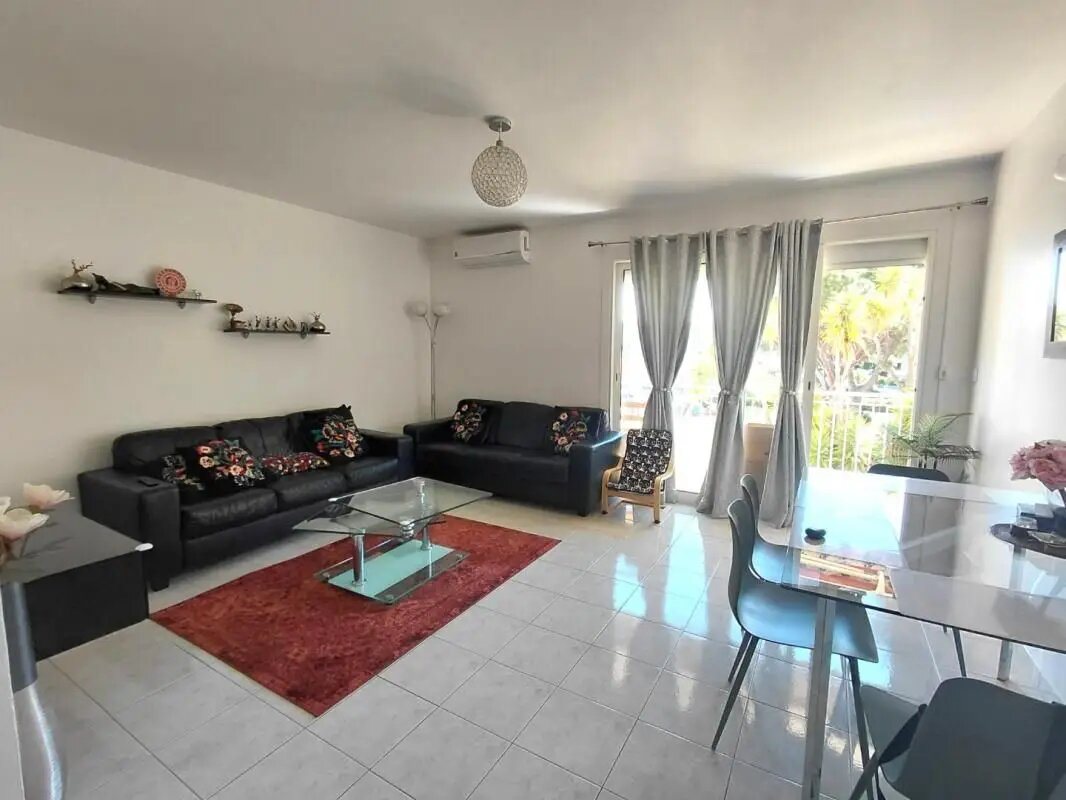 Appartement à louer, 81m², Antibes