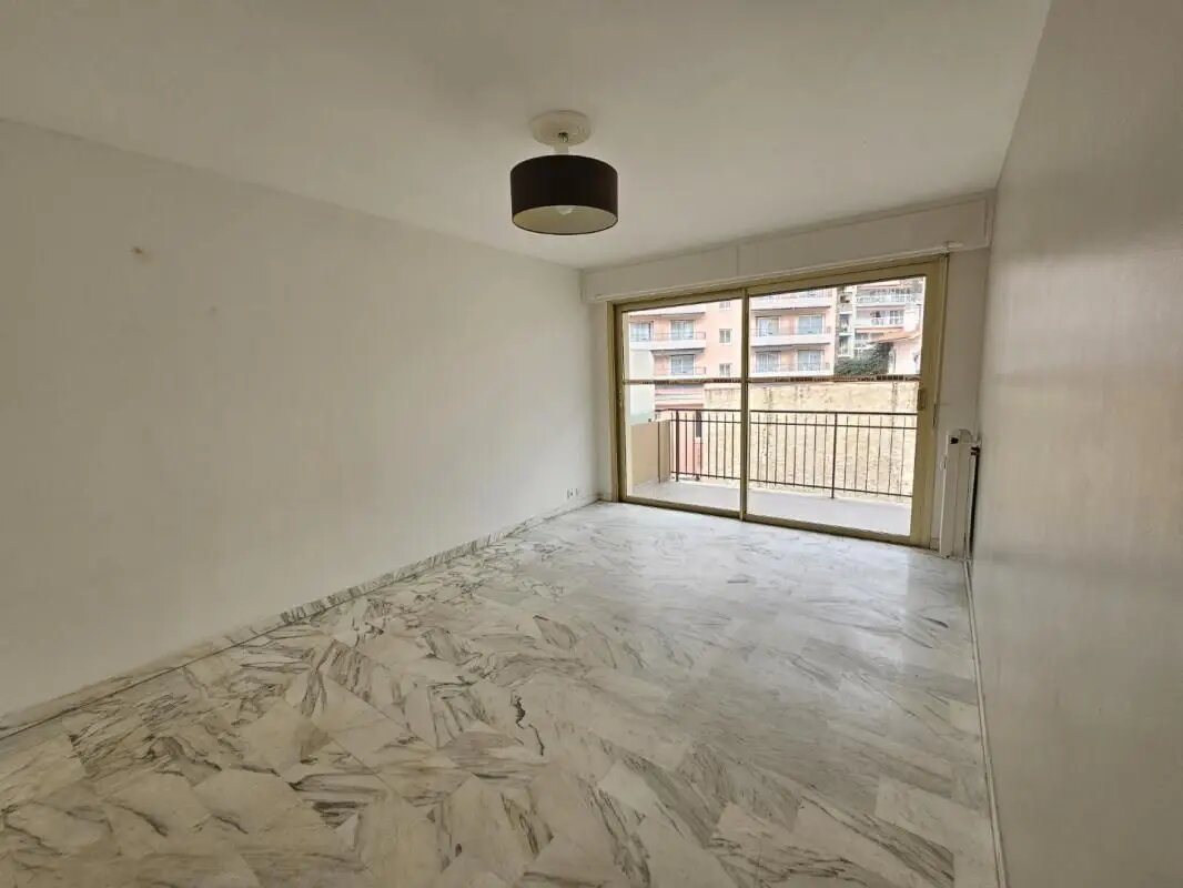 Appartement à louer, 44m², Antibes