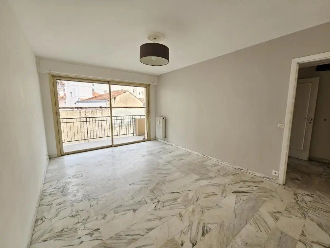 Appartement à louer, 44m², Antibes