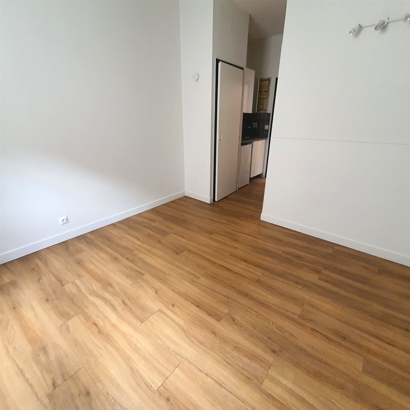 Appartement à louer, 17m², Rue