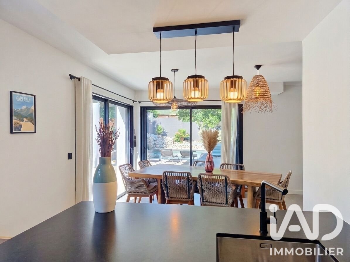 Maison à vendre, 122m², La Destrousse