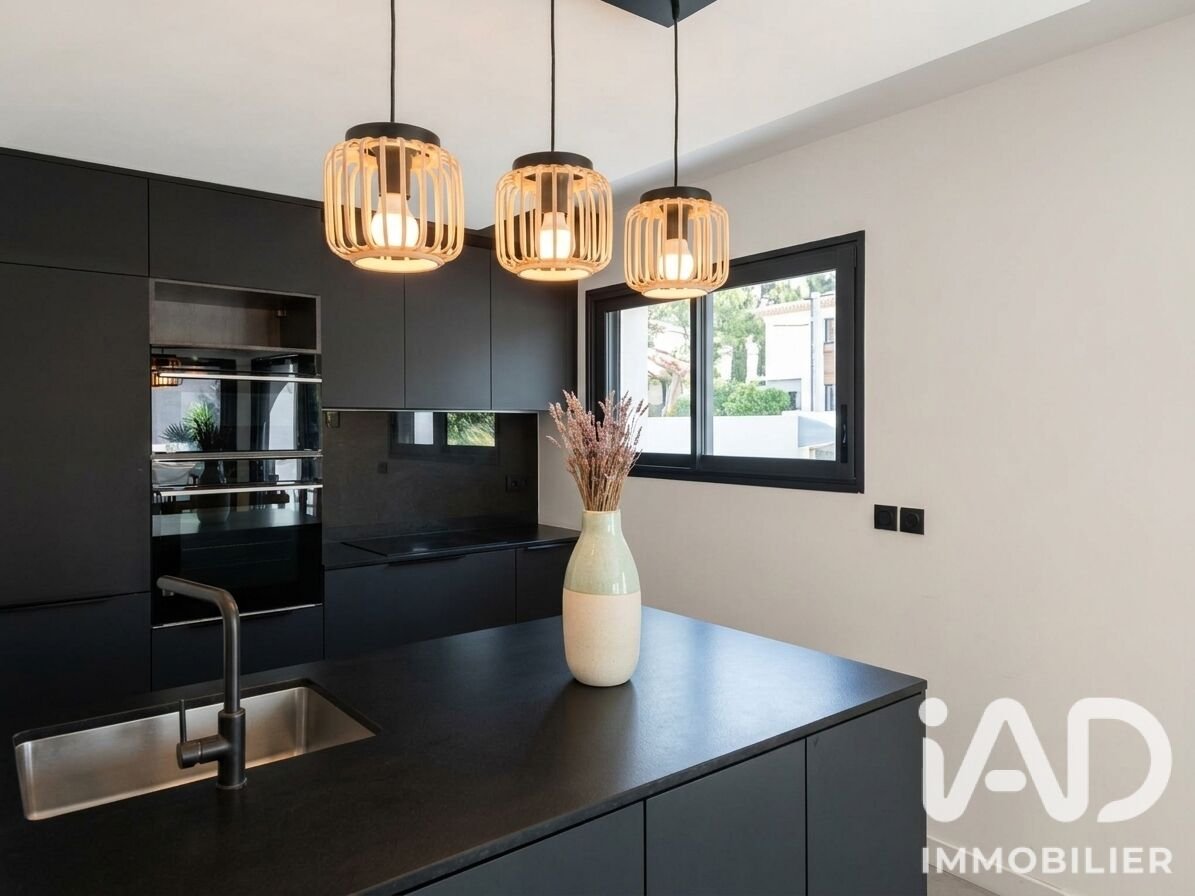 Maison à vendre, 122m², La Destrousse