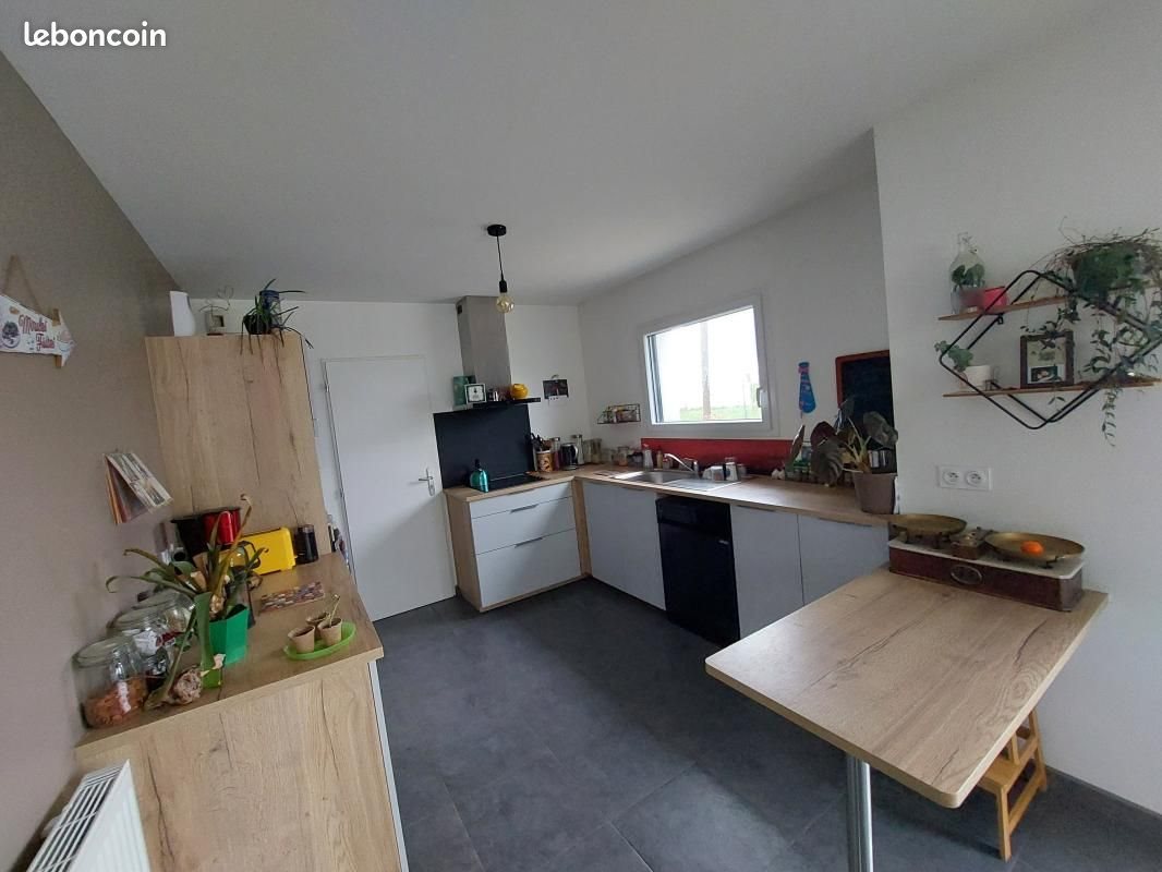 Maison à louer, 101m², Surzur