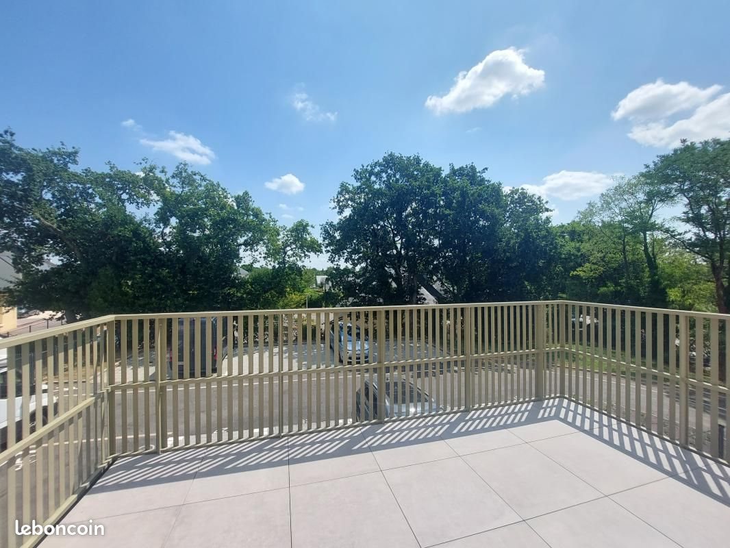 Appartement à louer, 42m², Theix