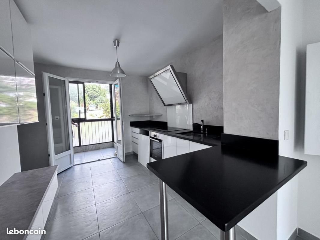 Appartement à louer, 63m², Bastia