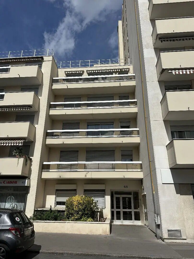 Appartement à louer, 75m², Courbevoie