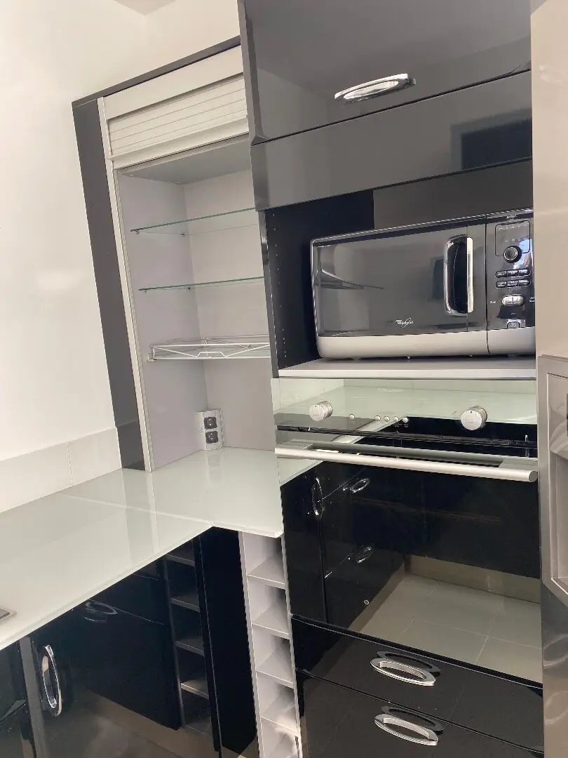 Appartement à louer, 94m², Courbevoie
