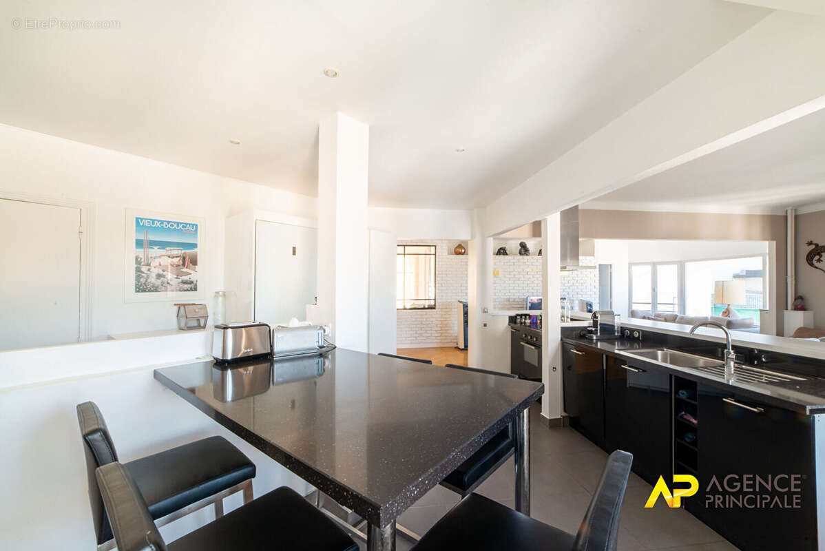 Appartement à vendre, 148m², La Garenne-Colombes