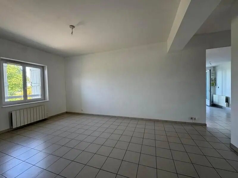 Appartement à louer, 124m², Neuville-les-Dames