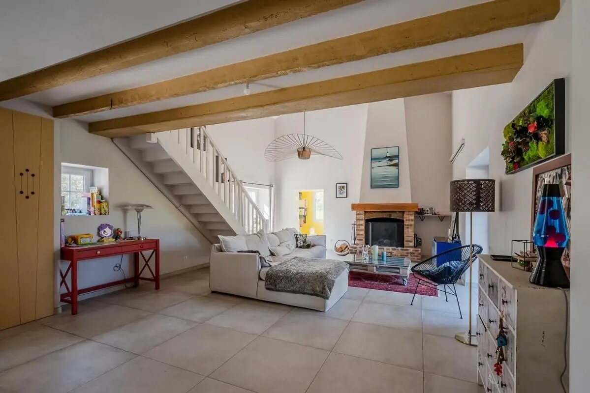 Maison à louer, 176m², Marlieux