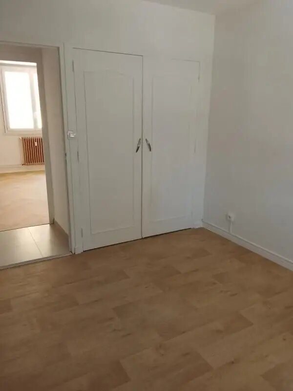 Appartement à louer, 74m², Miribel