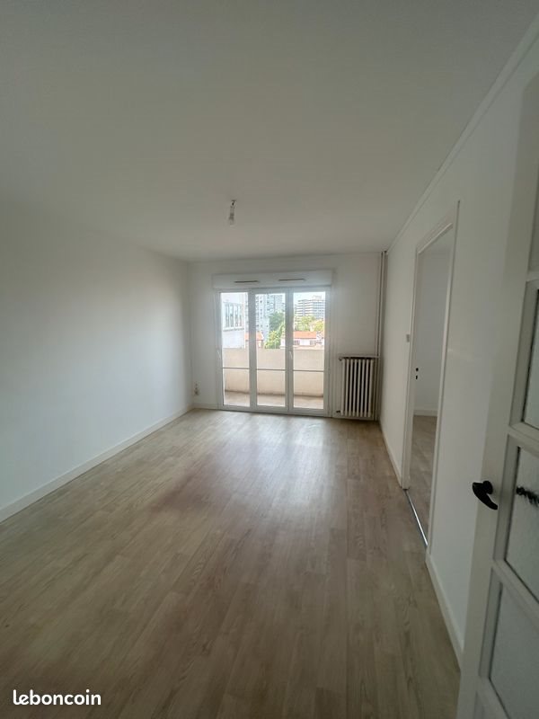 Appartement à louer, 45m², Saint-Étienne