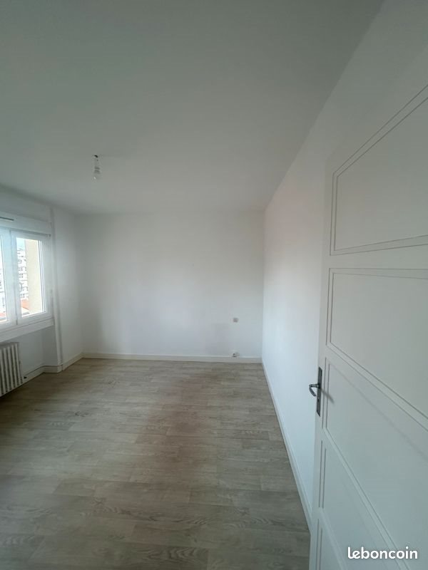 Appartement à louer, 45m², Saint-Étienne