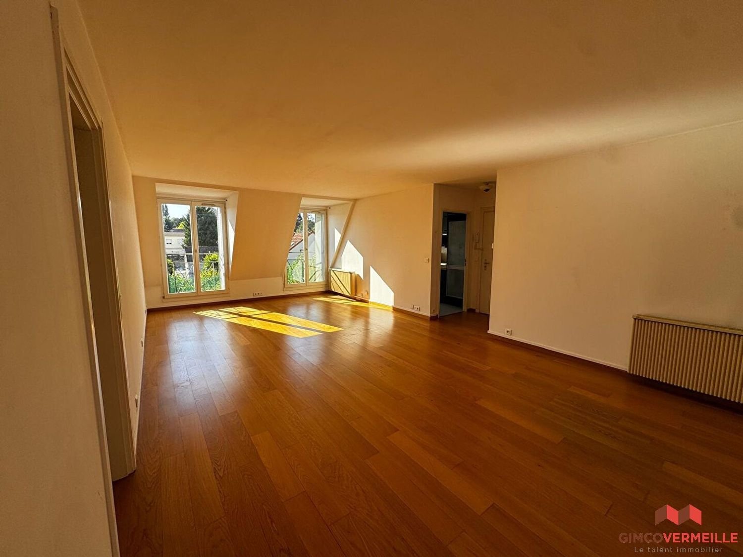 Appartement à louer, 84m², Garches