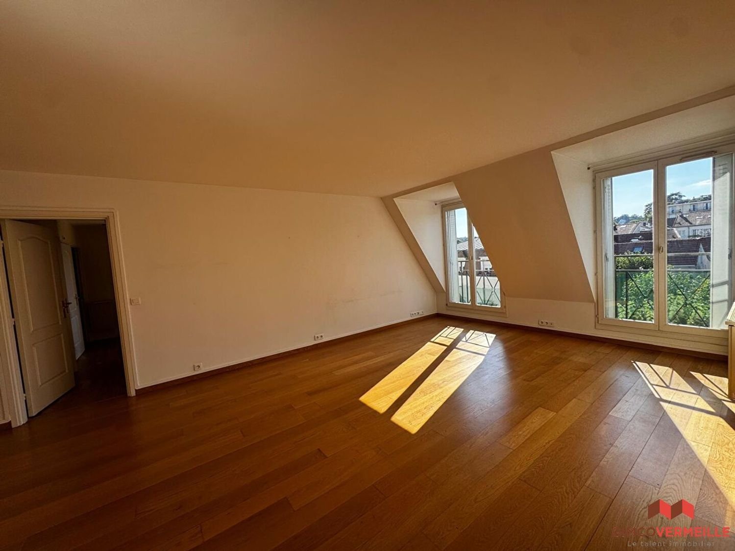 Appartement à louer, 84m², Garches