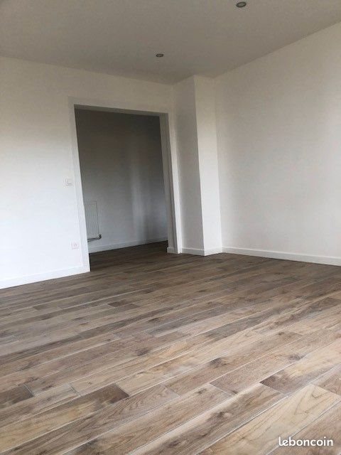 Appartement à louer, 65m², Bougival