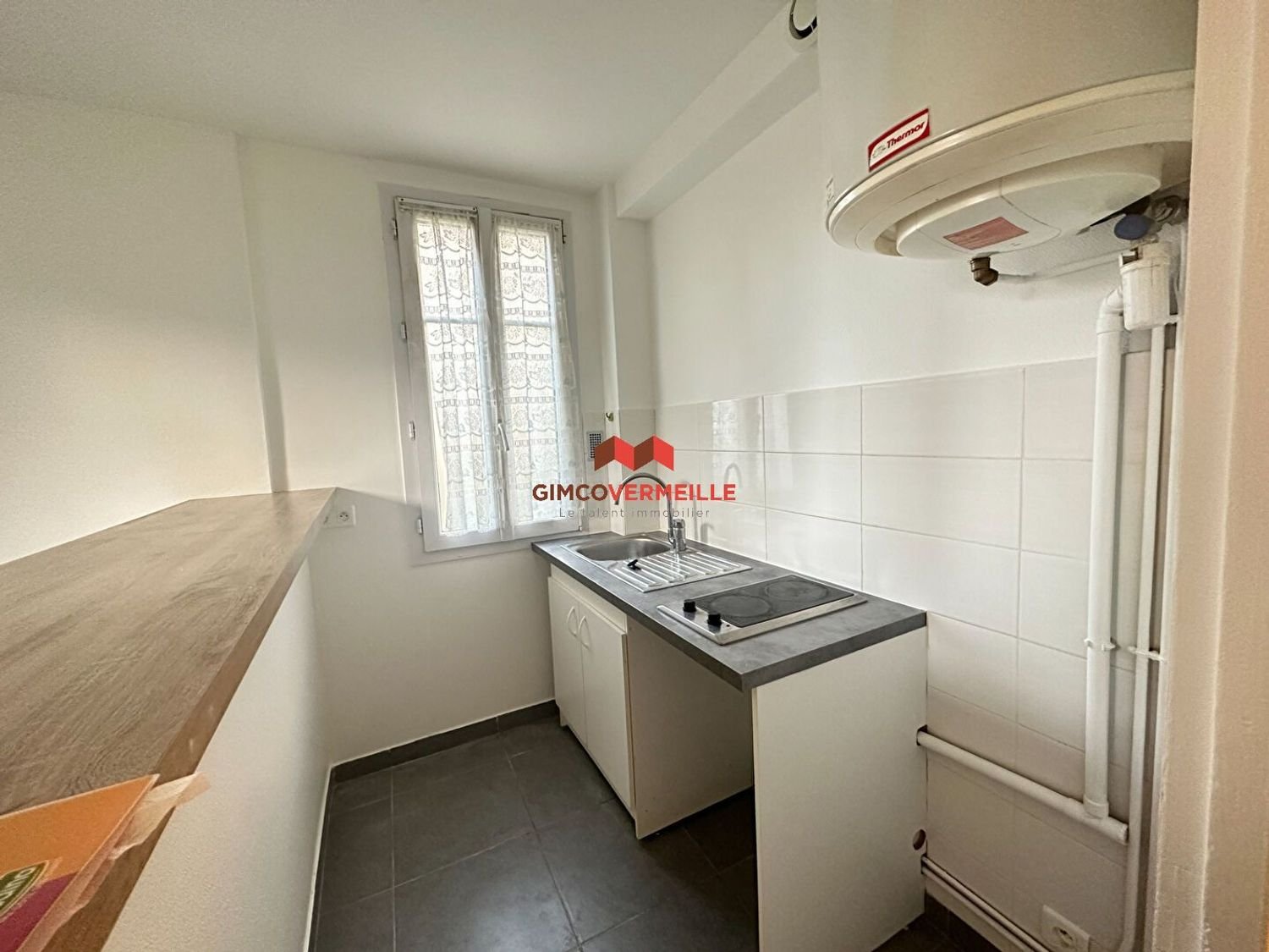 Appartement à louer, 23m², Garches