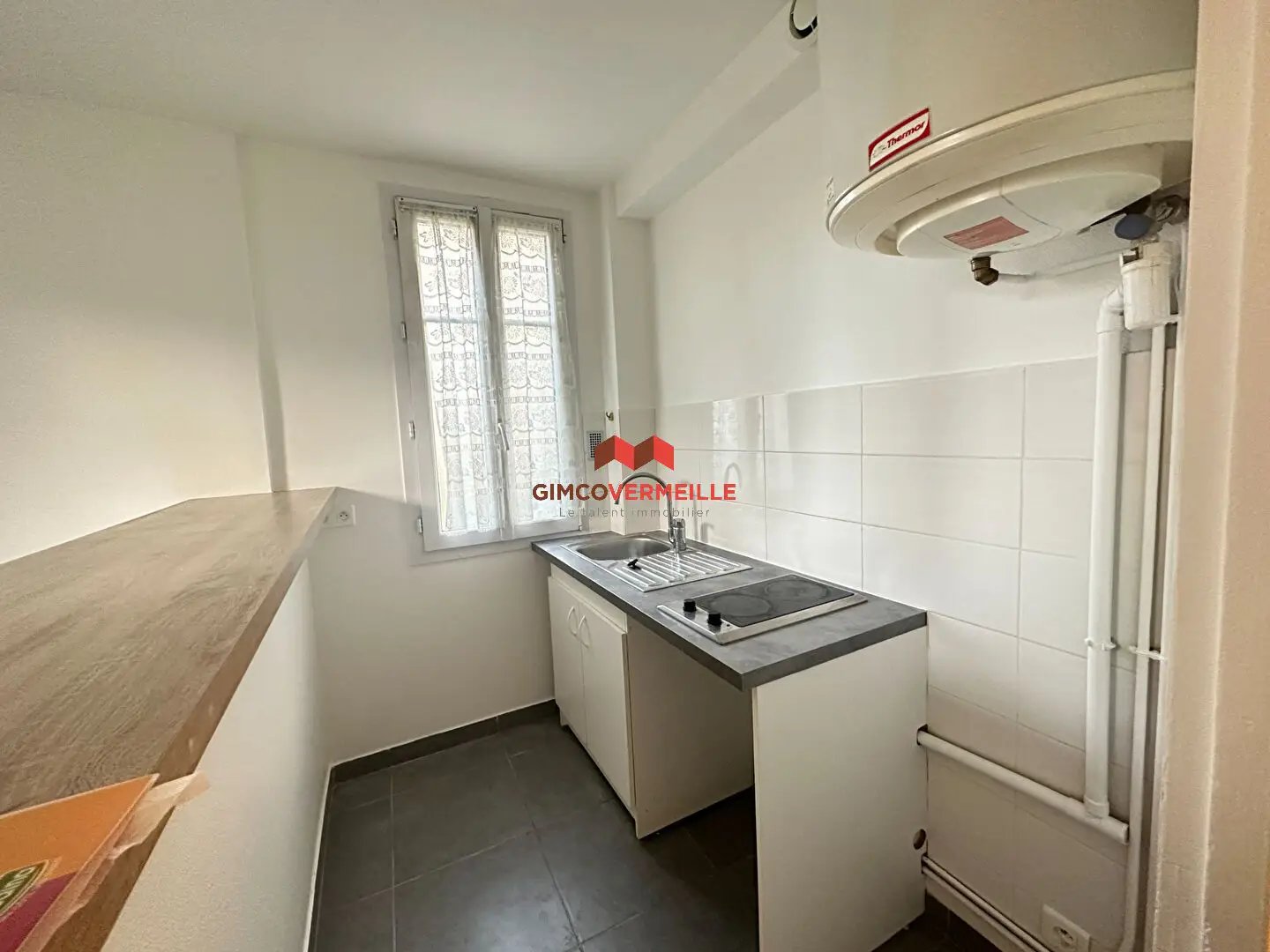 Appartement à louer, 23m², Garches