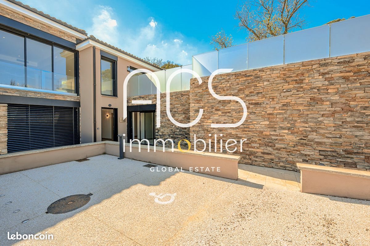 Maison à vendre, 275m², Gassin