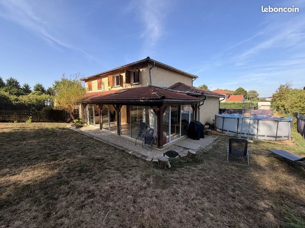 Maison à louer, 103m², Leyment