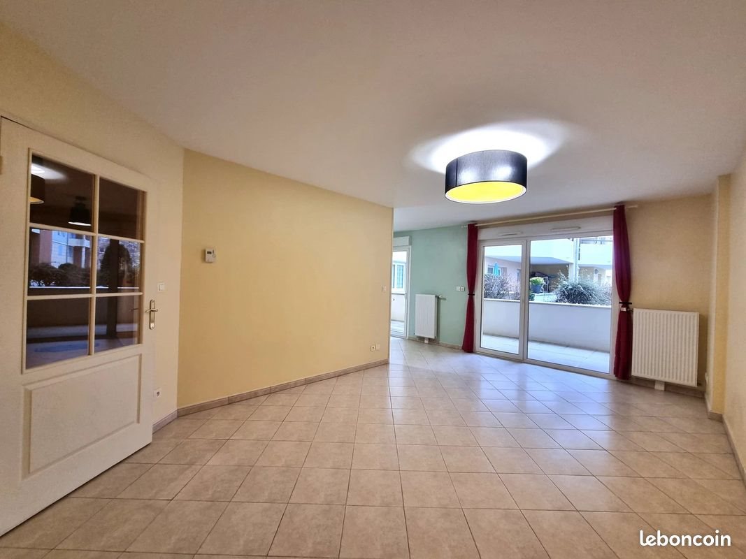 Appartement à louer, 82m², Lagnieu