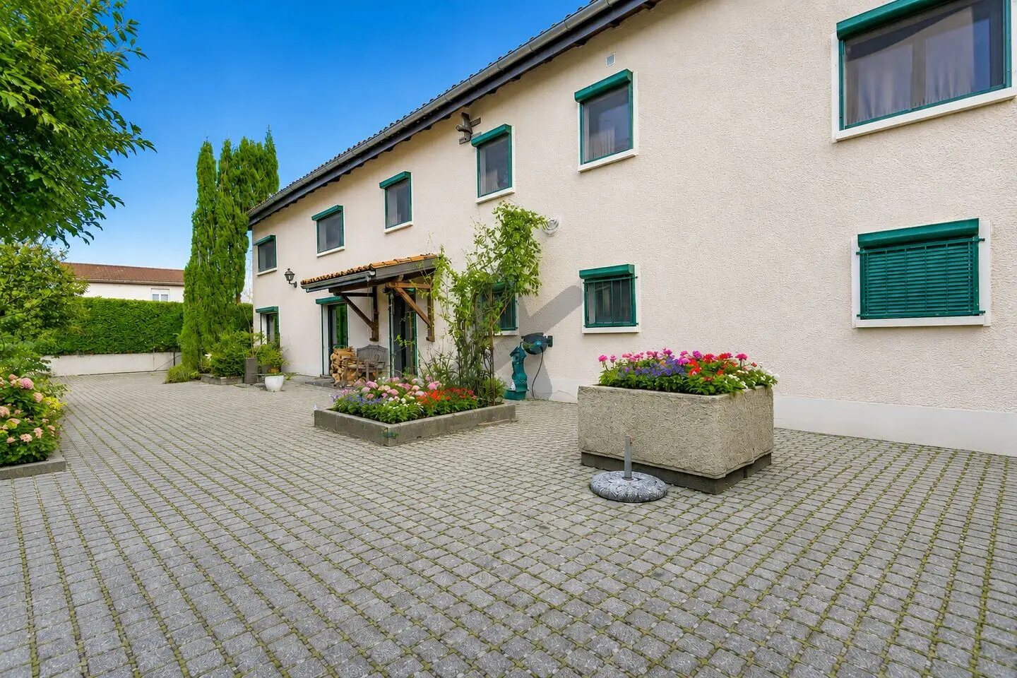 Maison à vendre, 440m², Villette-sur-Ain
