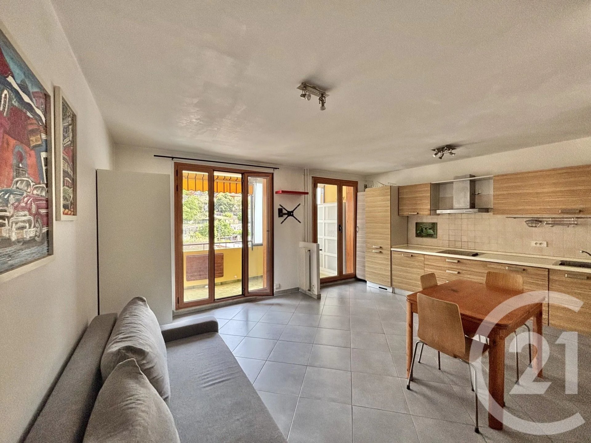 Appartement à louer, 47m², Menton