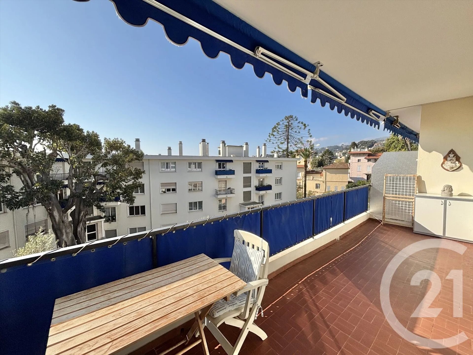 Appartement à louer, 71m², Menton