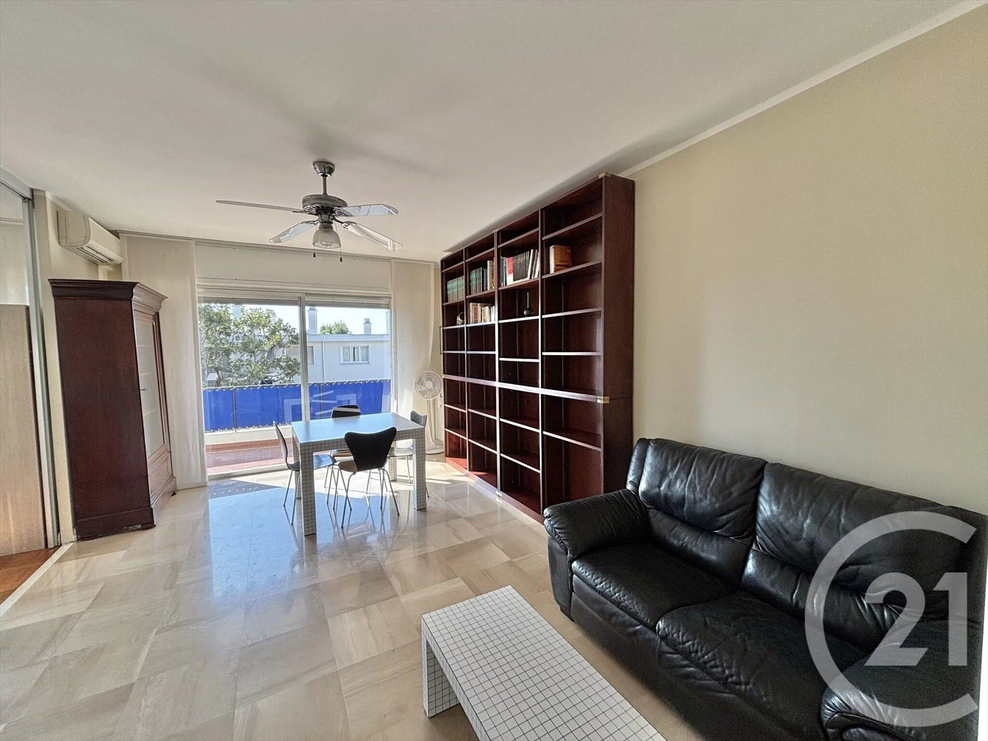 Appartement à louer, 71m², Menton