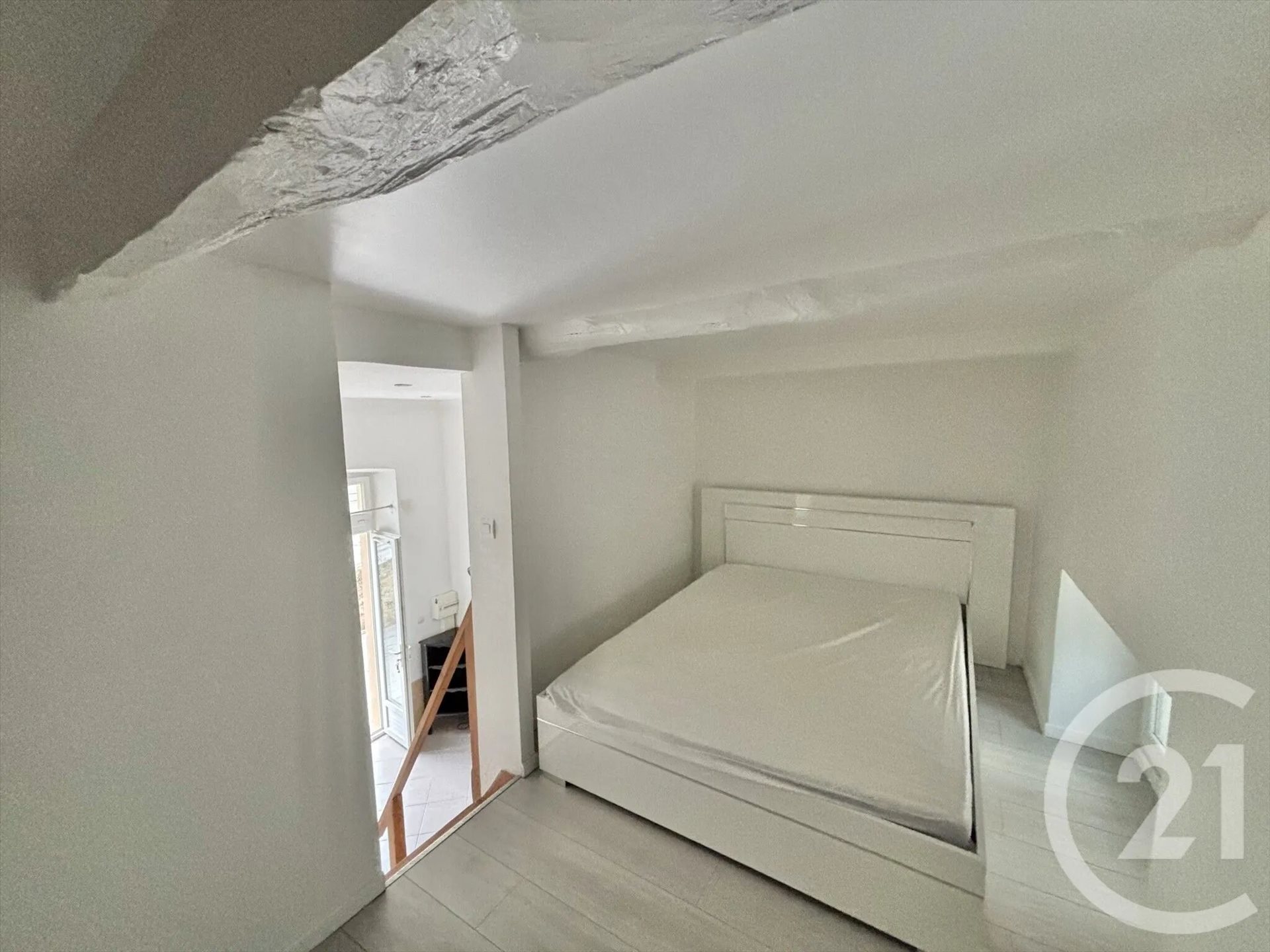 Appartement à louer, 16m², Menton