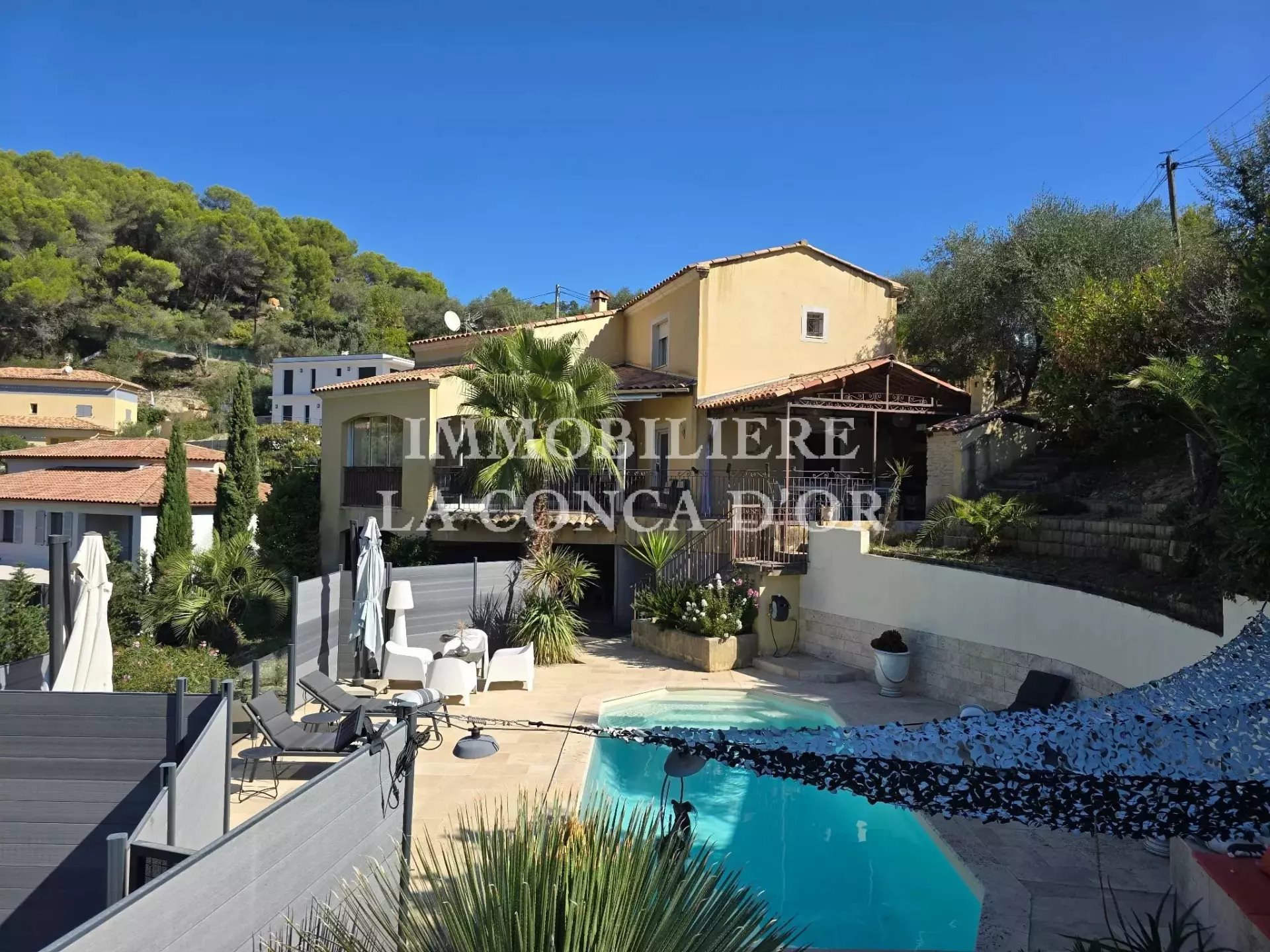 Maison à vendre, 200m², Tourrette-Levens