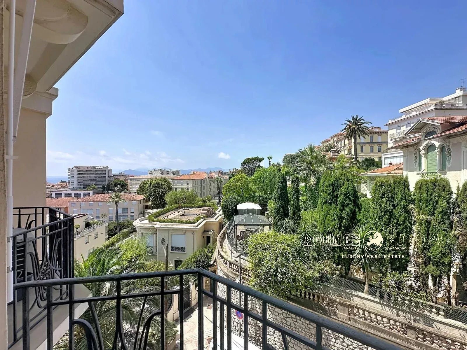 Appartement – Cannes - Plus