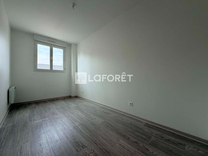 Appartement à louer, 100m², Attigny