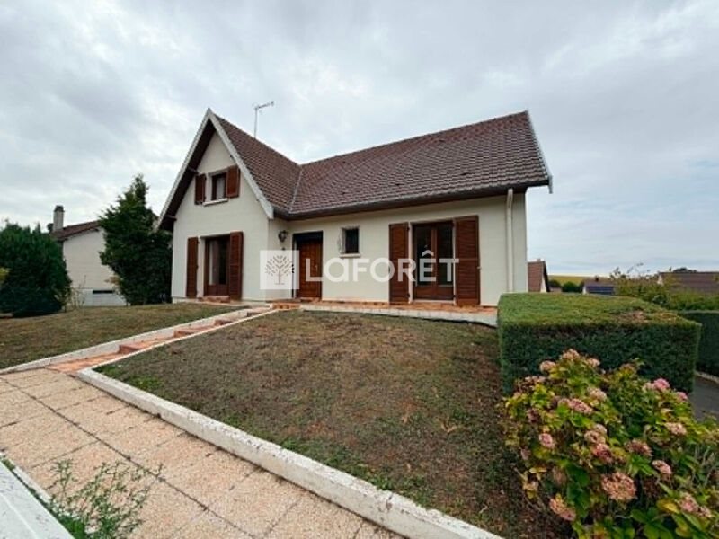 Maison à vendre, 135m², Vouziers