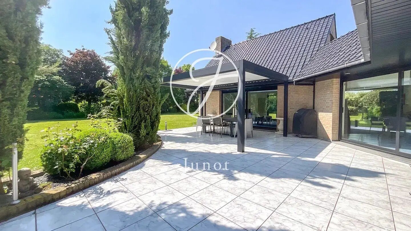 Maison à vendre, 544m², Brillon