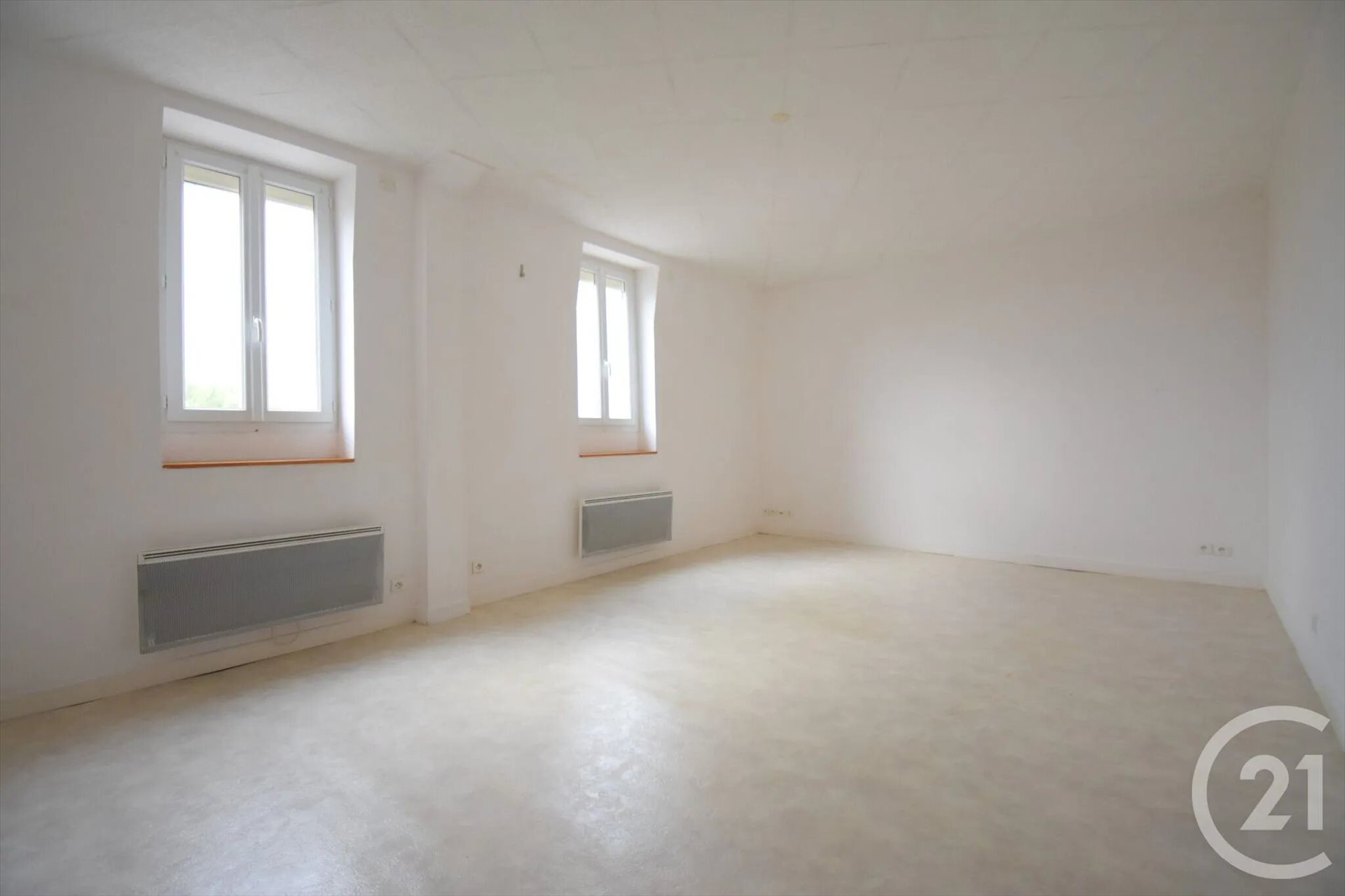 Appartement à louer, 65m², Saint-Yorre
