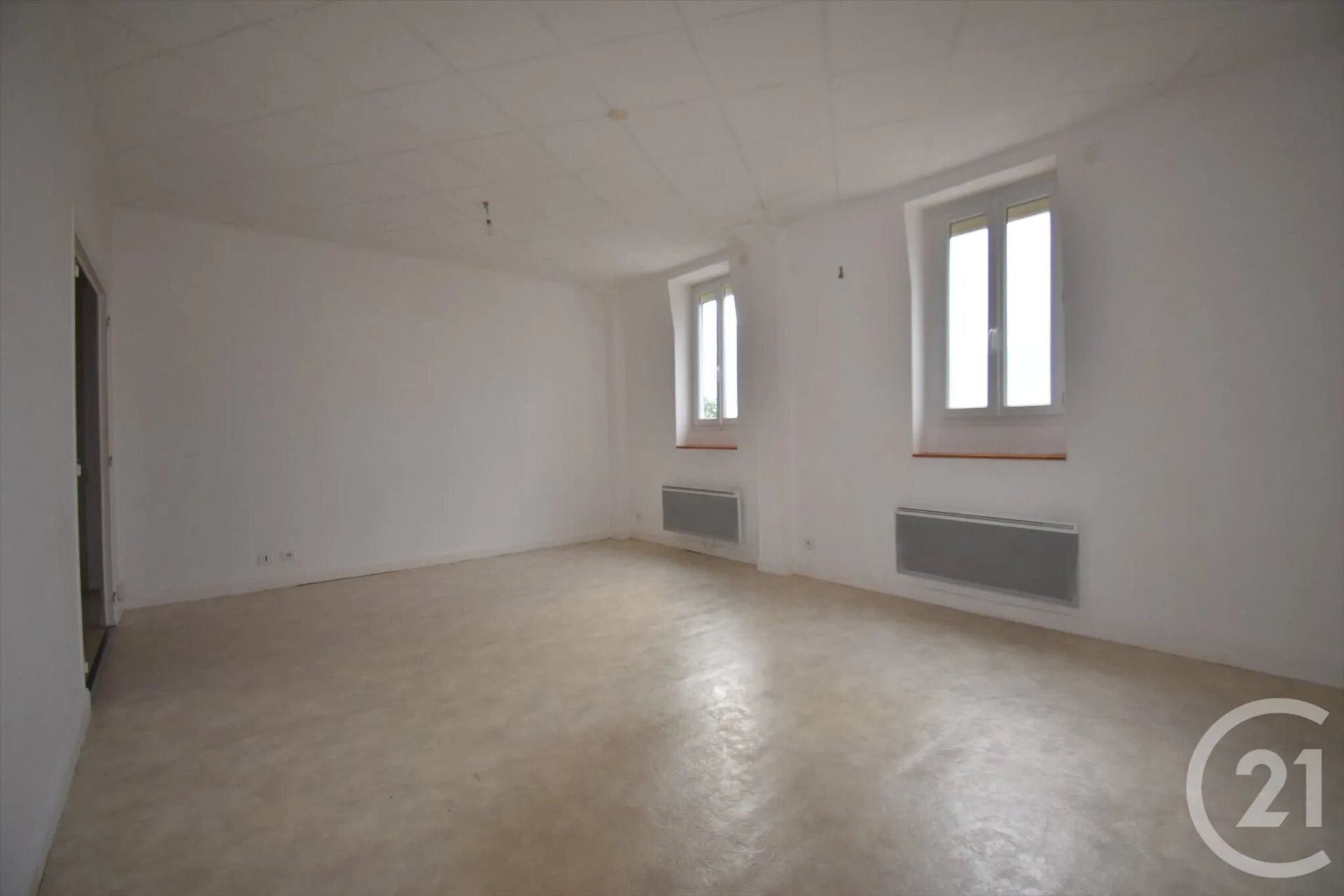 Appartement à louer, 65m², Saint-Yorre