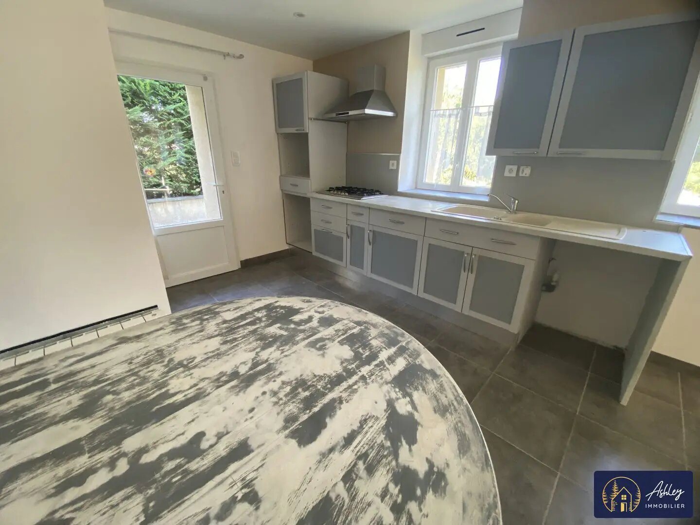 Maison à louer, 70m², Ydes
