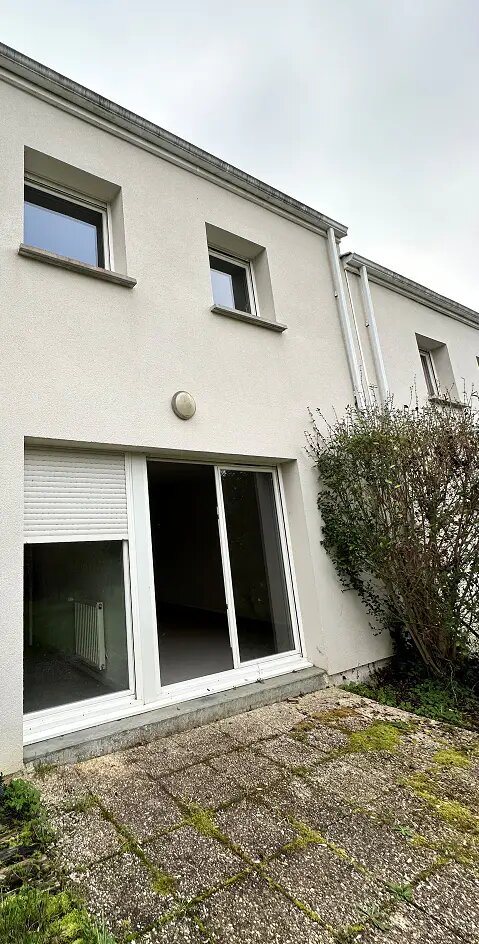 Maison à louer, 71m², Saintes
