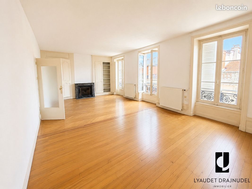 Appartement à vendre, 155m², Roanne