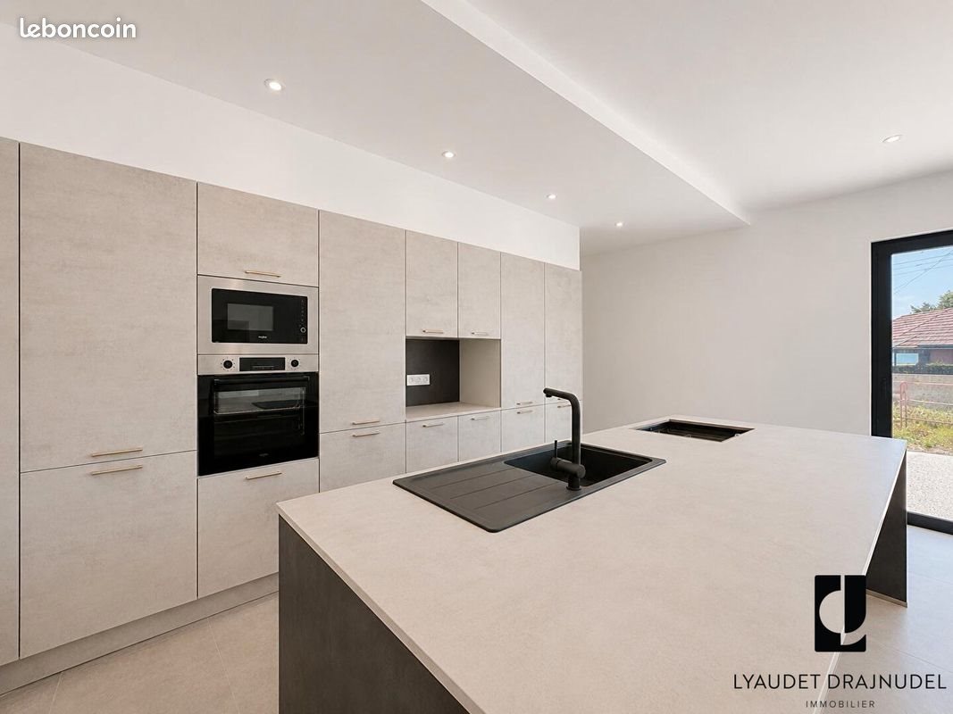 Maison à vendre, 151m², Roanne