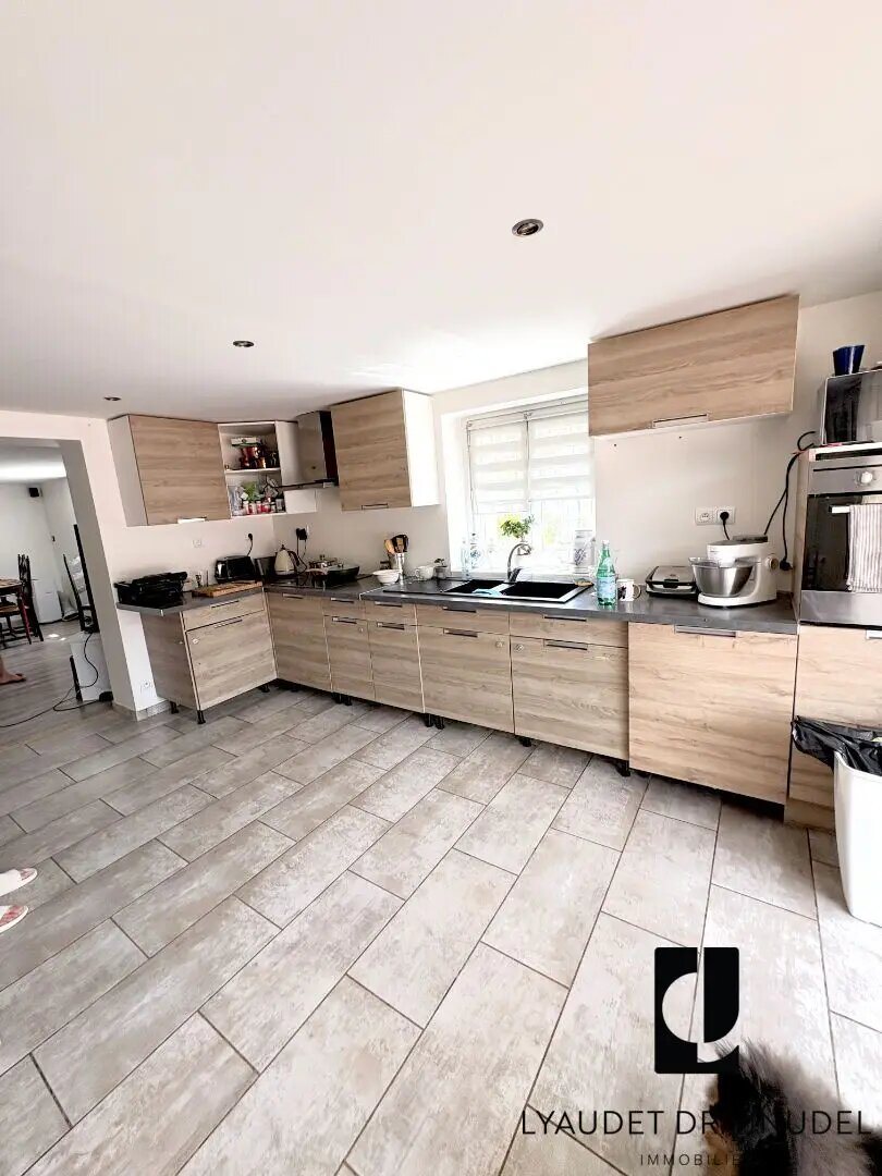 Maison à louer, 143m², Mably