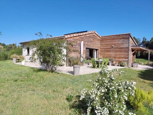 Maison 3 pièces 105 m² · à Vaison-la-Romaine · 105 m² · 500 000 €