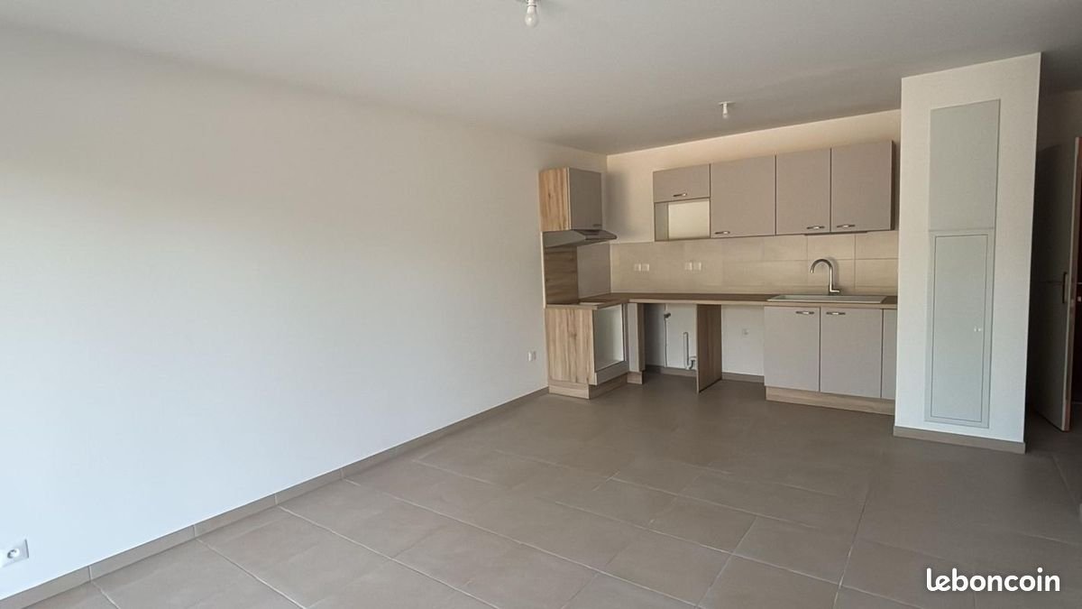 Appartement à louer, 45m², Fréjus