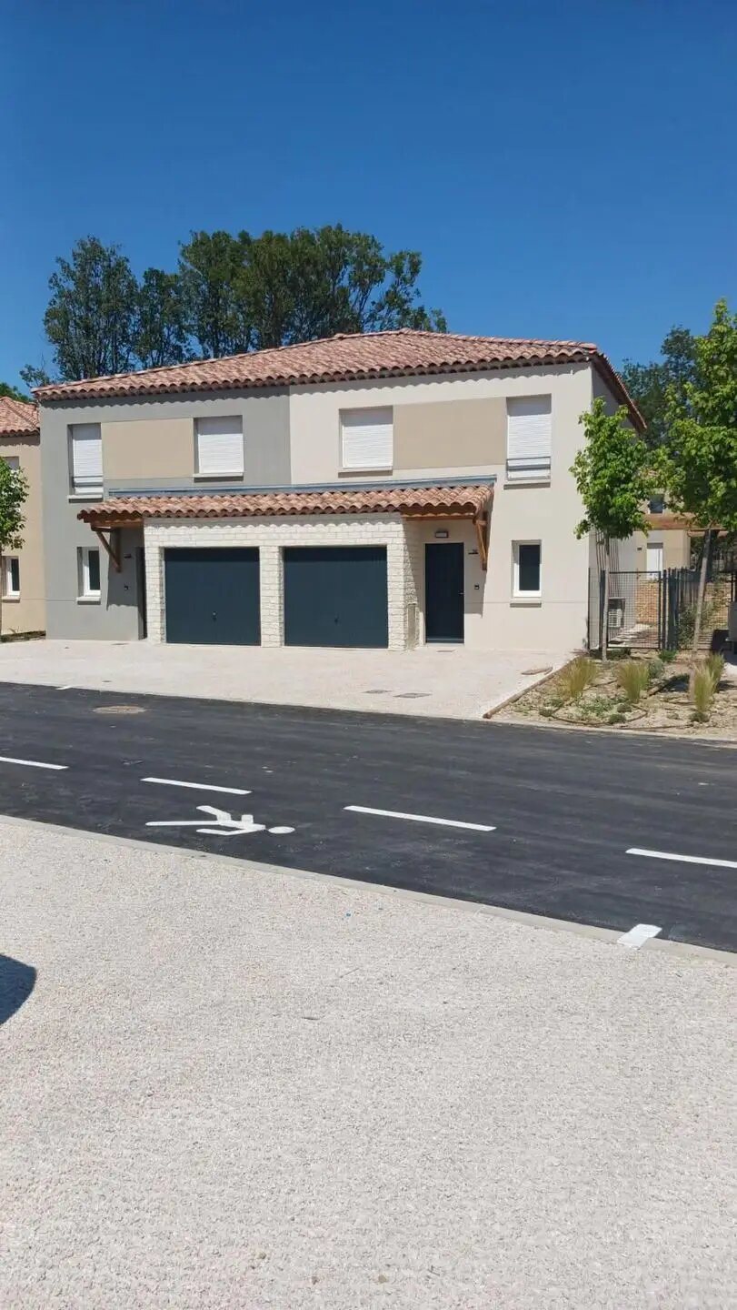 Maison à louer, 101m², Miramas