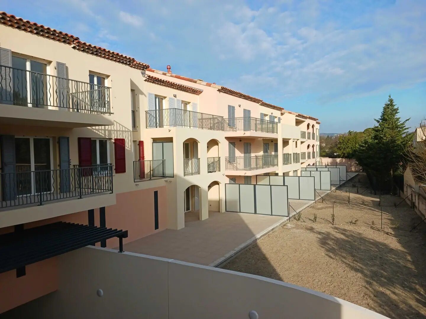Appartement à louer, 65m², Eyguières