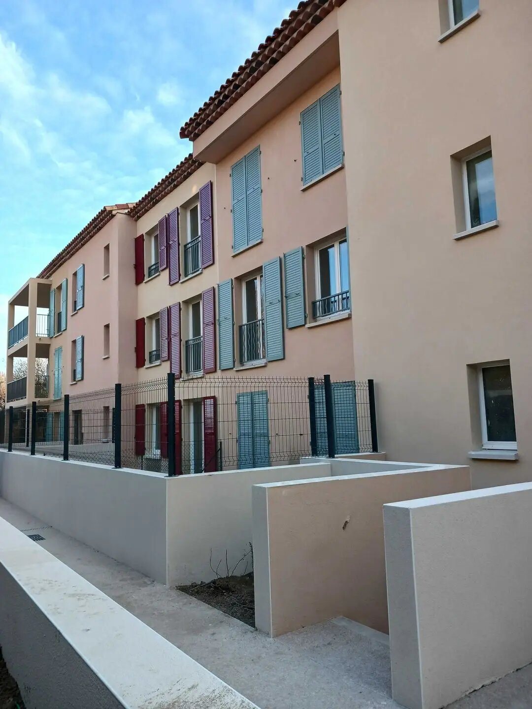 Appartement à louer, 65m², Eyguières