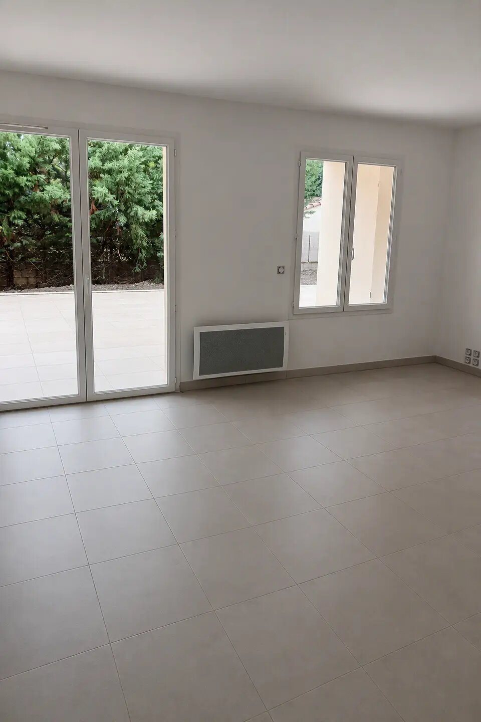 Appartement à louer, 65m², Eyguières